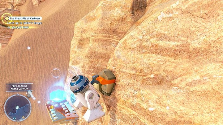 Use the climbing wall from picture 1 - shoot all its unique elements to reveal all hooks - LEGO Skywalker Saga: Niima Outpost - list of all puzzles - Jakku - LEGO Skywalker Saga Guide